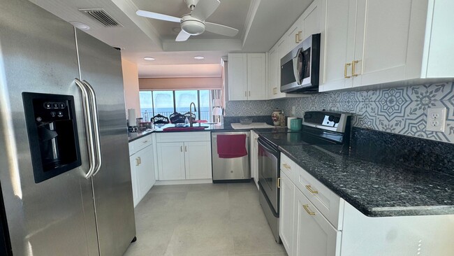 Building Photo - Oceanfront 3 Bedroom 2 Bath Condo. Jackson...