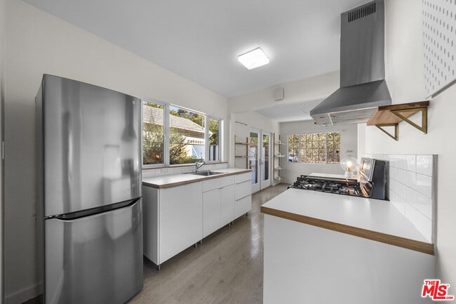 Foto del edificio - 953 N Hoover St