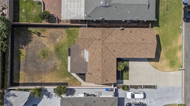Building Photo - 5040 N Lyman Ave
