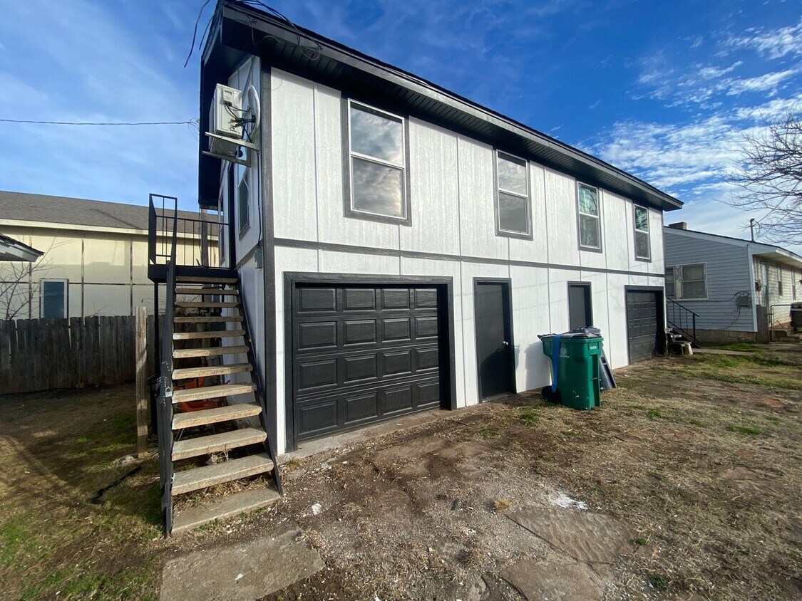 Primary Photo - Modern 1-Bedroom Apartment with Thoughtful...
