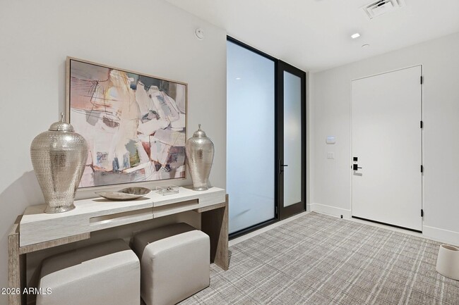 Foto del edificio - 6311 E Phoenician Blvd