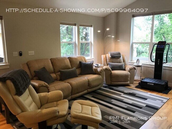 Foto del edificio - Spacious Indian Peaks Townhouse Close to L...