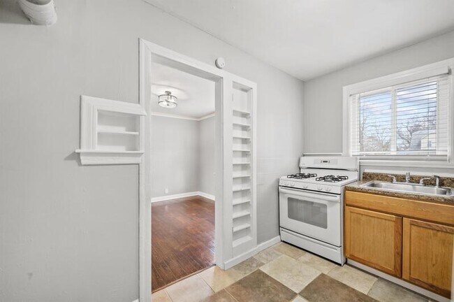 Building Photo - 3564 Wasmund Ave