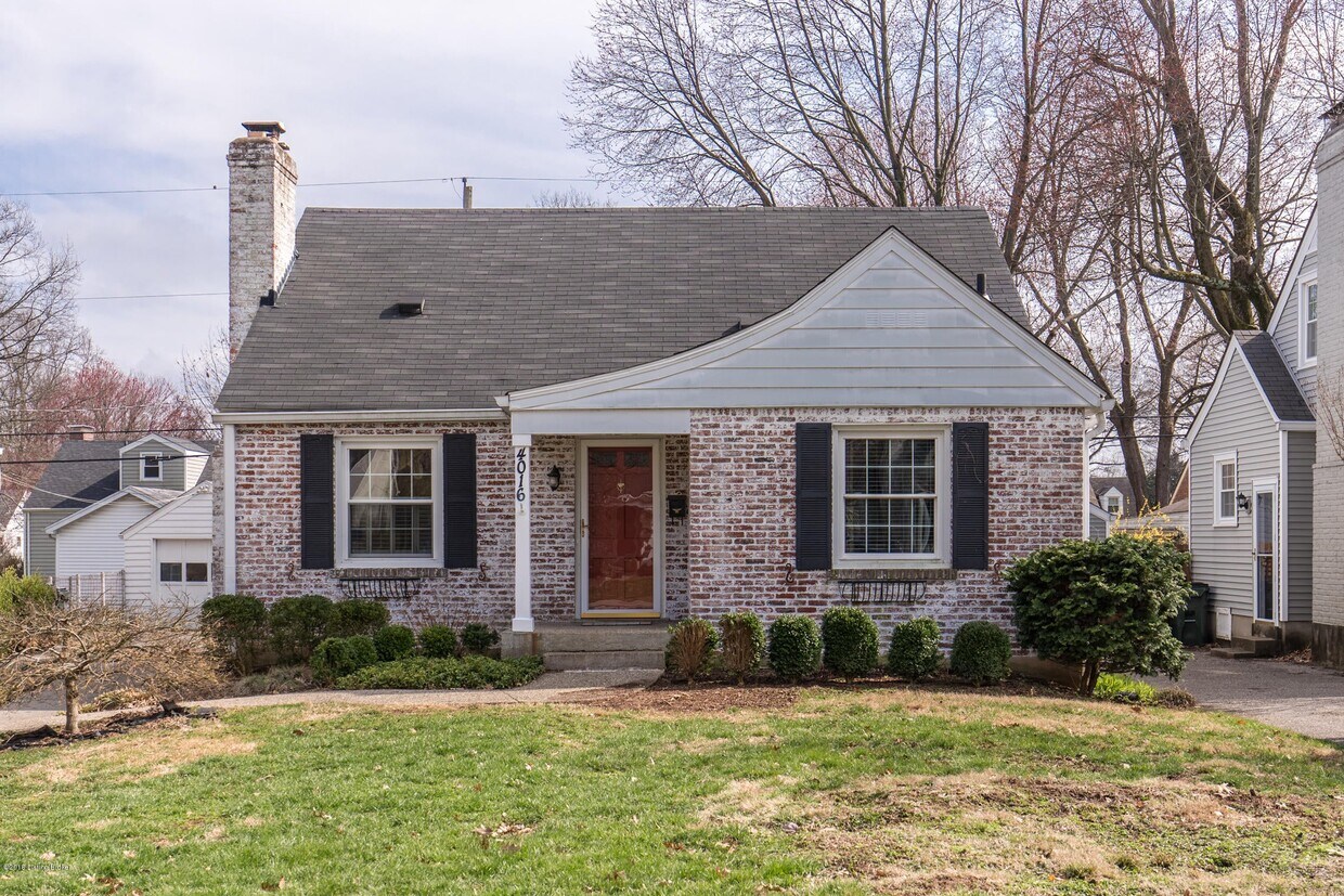 Foto principal - 4016 Hillsboro Rd