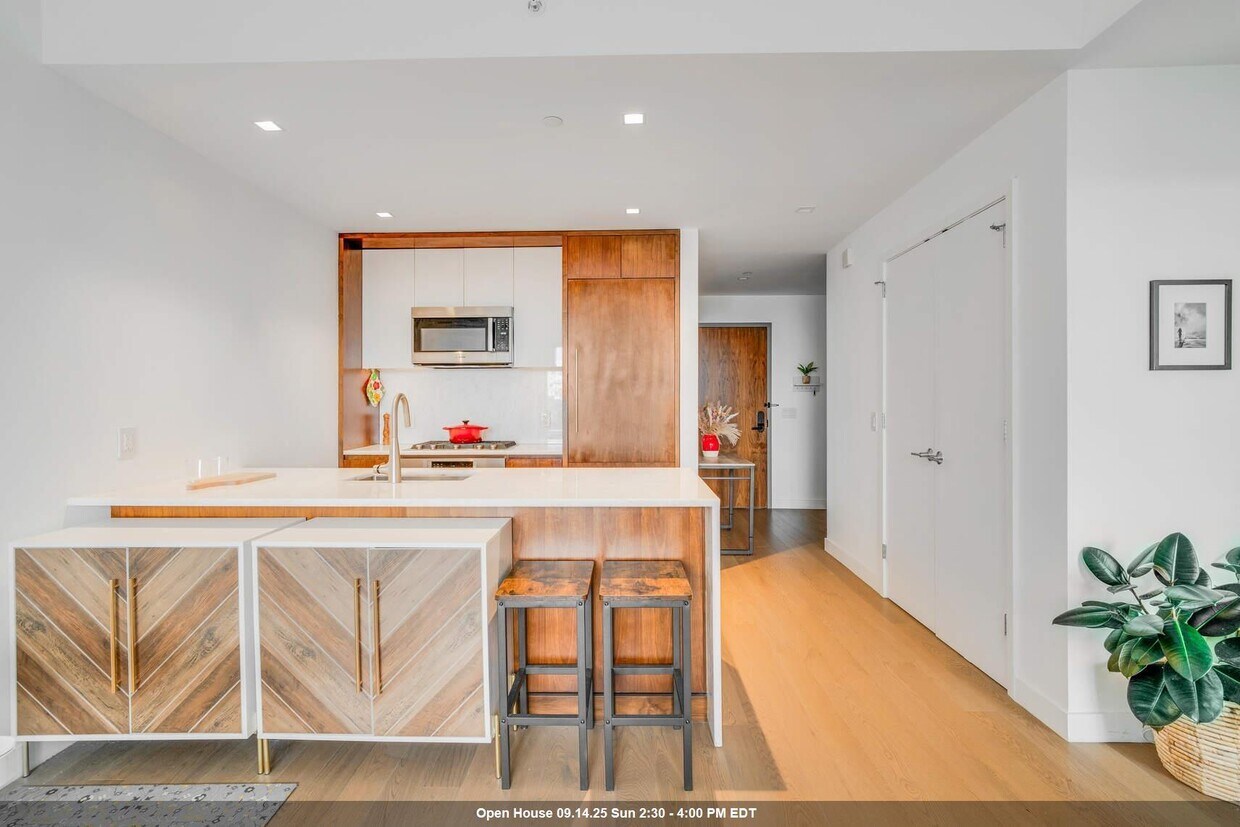 Foto principal - 75 Park Ln S