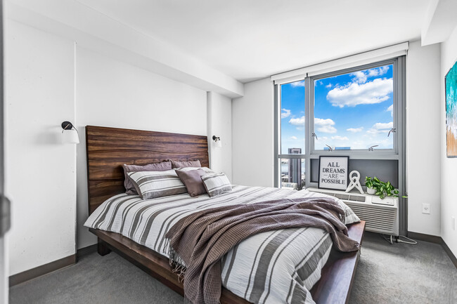 Building Photo - 988 Halekauwila St