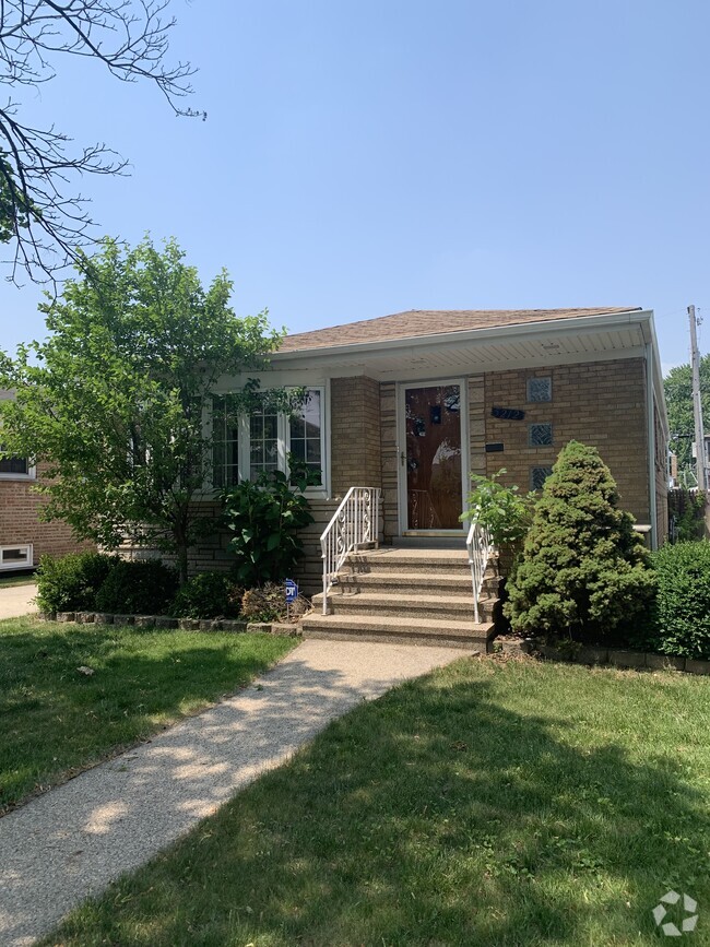 Basement Apartments For Rent in Forest View IL 1 Rentals