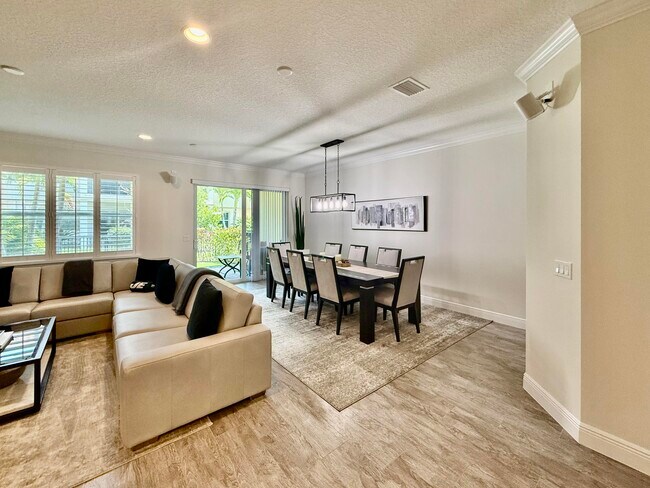 Foto del edificio - 168 Crape Myrtle Ln