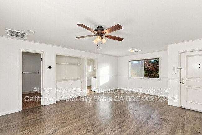 Foto del edificio - 83 Zinfandel Ln