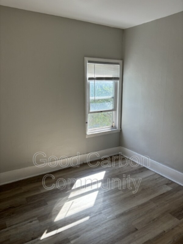 Foto del edificio - 2273 Delaware Ave