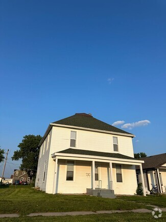 Building Photo - 1403 Pierce St