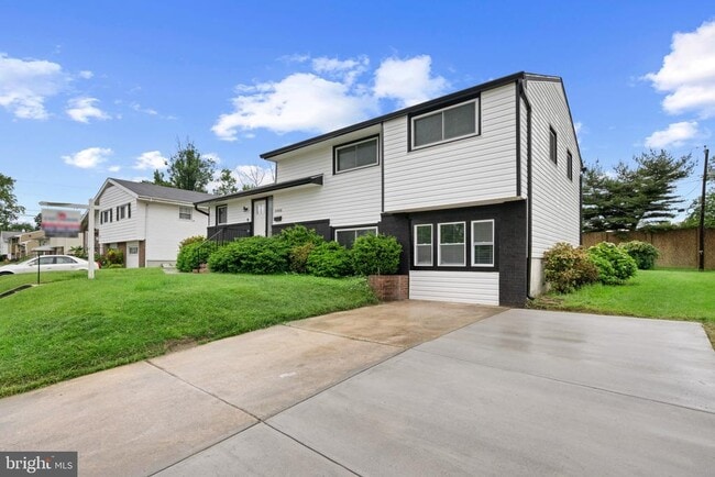 Building Photo - 3408 Croydon Rd