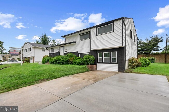Foto del edificio - 3408 Croydon Rd