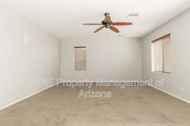 Foto del edificio - 45321 Miramar Rd