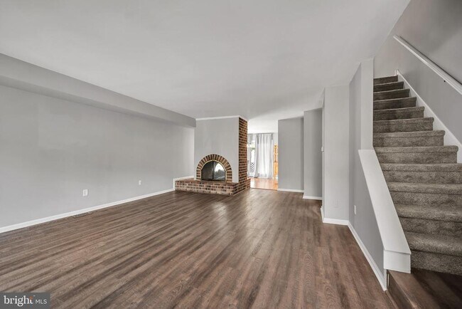Building Photo - 20 Gatehouse Ln