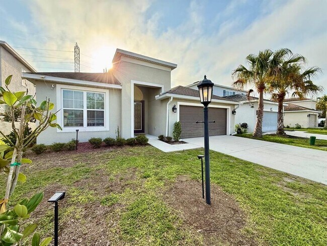 Building Photo - 7832 Red Hickory Pl