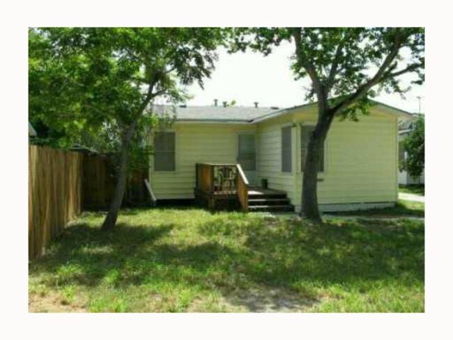Building Photo - 3744 Aransas St