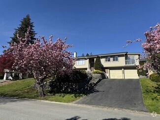 Building Photo - 8086 Modesto Dr