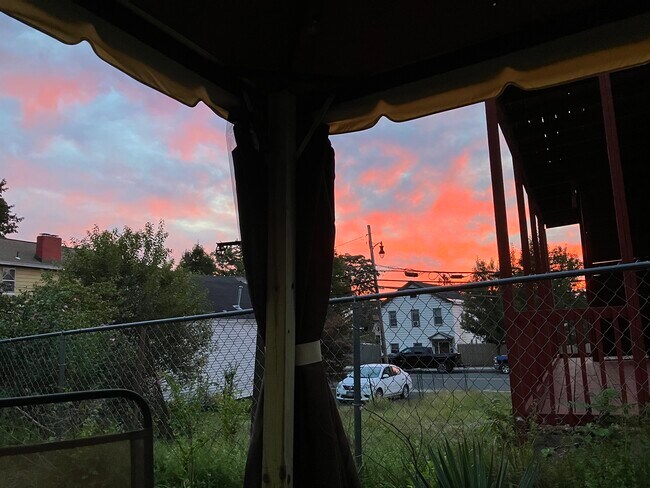 Foto del edificio - 5 Lincoln Ave