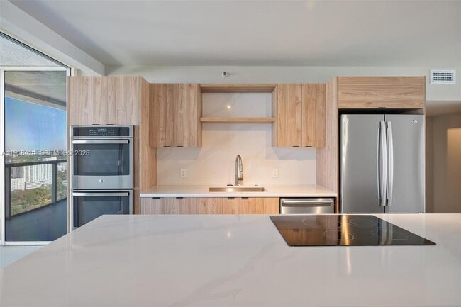 Foto del edificio - 1541 Brickell Ave