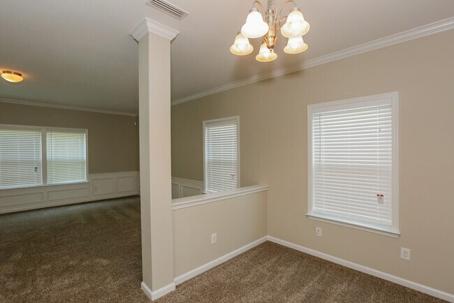 Foto del edificio - 4315 Houldsworth Dr