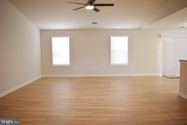 Building Photo - 1471 Treeline Dr