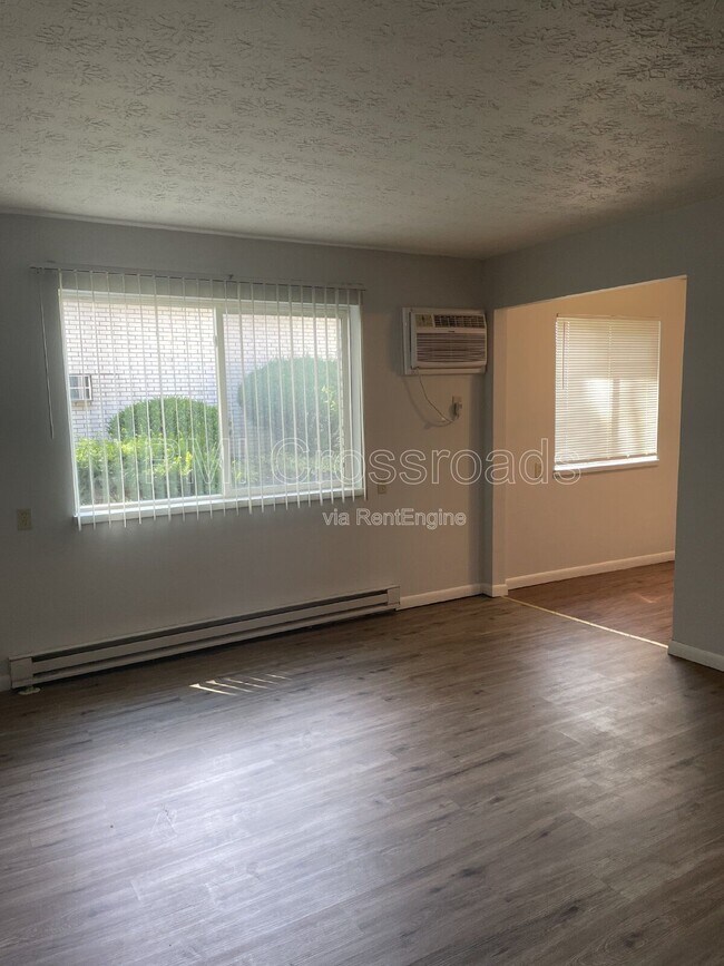 Foto del edificio - 1808 Whipple Ave NW