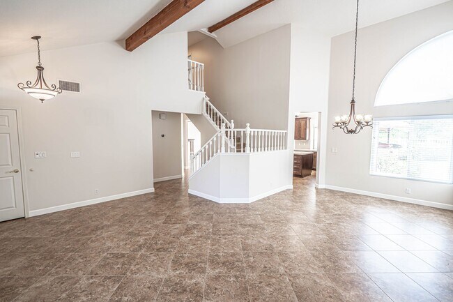 Foto del edificio - COMING SOON! 4 Bedroom Home for Rent in Sa...