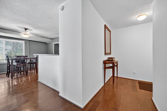 Foto del edificio - 60 S Van Dorn St