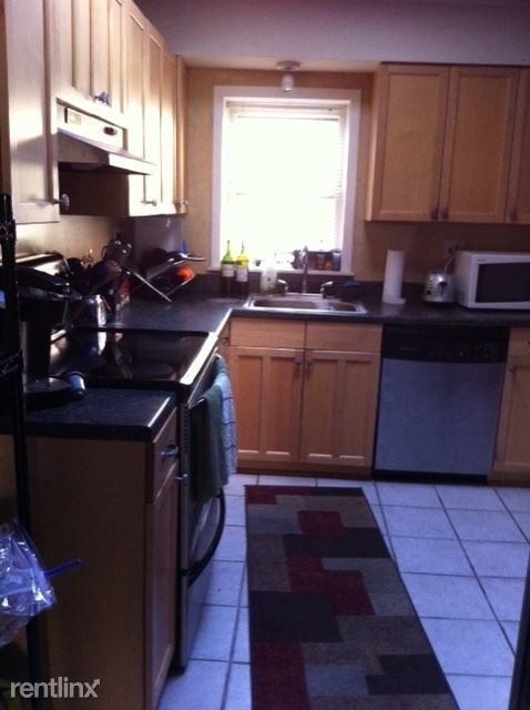 Building Photo - 3 br, 1.5 bath Townhome - 110 West 1st Avenue