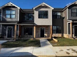 Building Photo - 289 Sable Rd