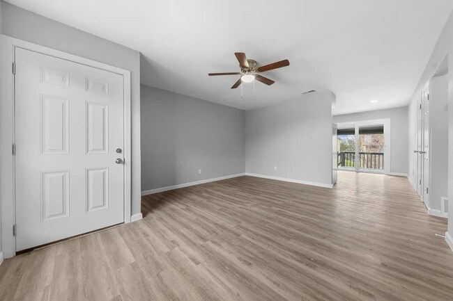 Living room - 124 Wind Ridge Dr
