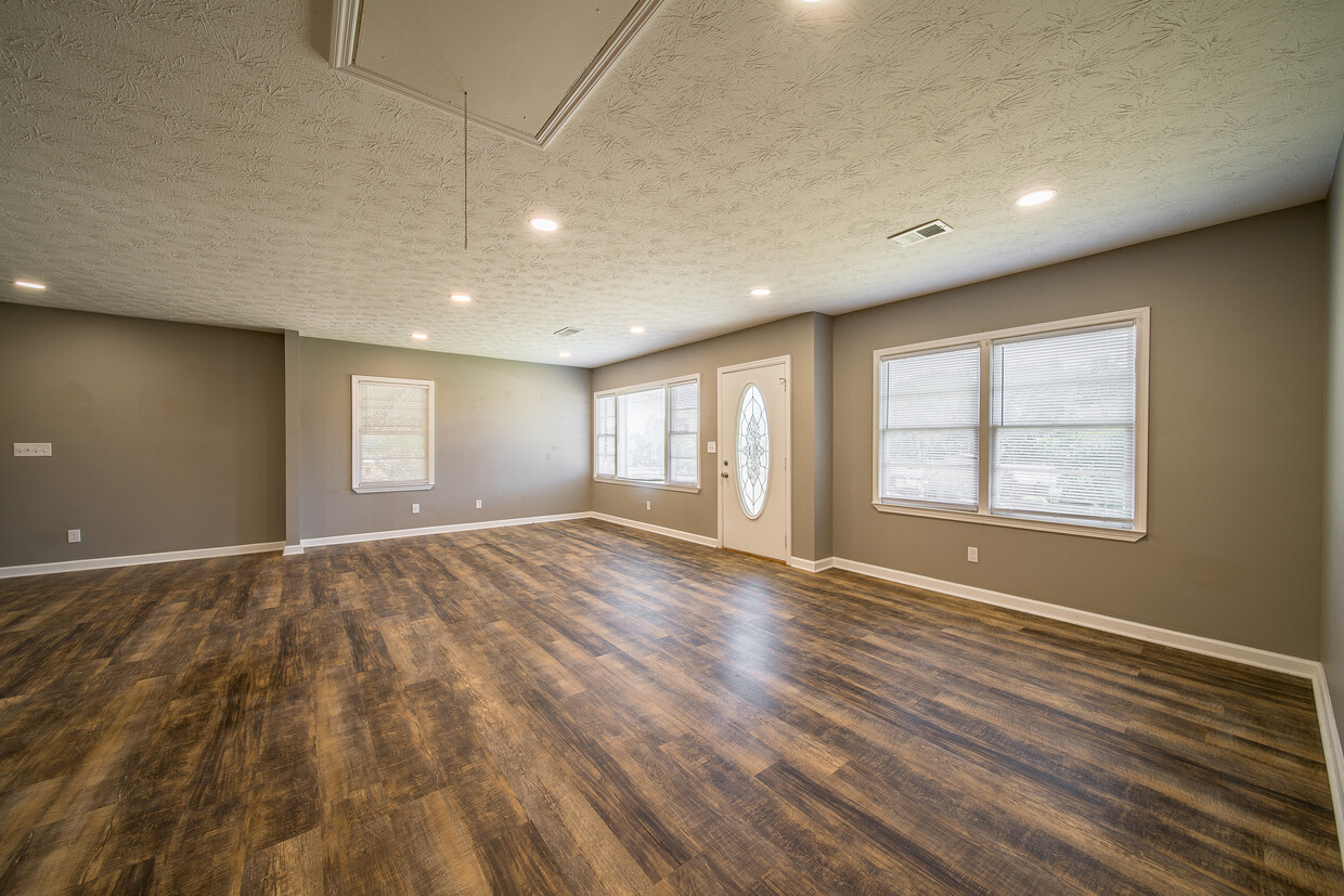 Foto principal - 5445 Richmond Ave