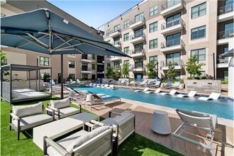 Building Photo - 3201 McKinney Ave