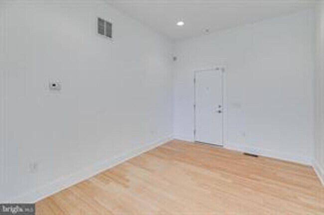 Foto del edificio - Northern Liberties Townhome with Parking