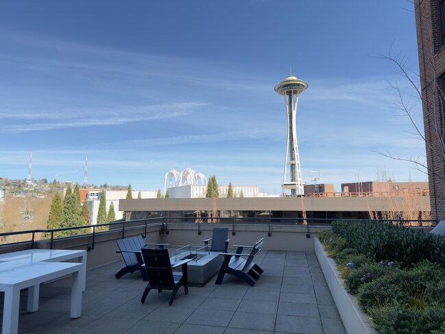 Foto del edificio - 2911 2nd Ave