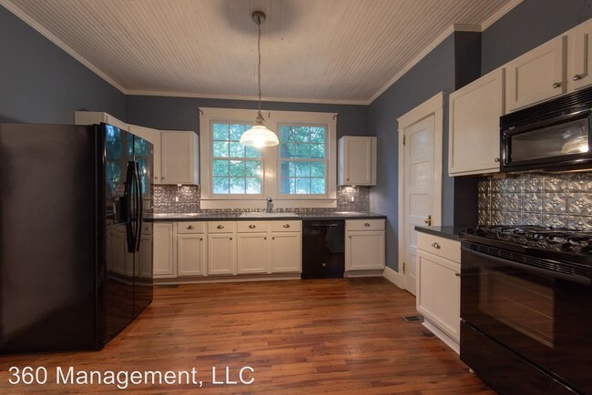 Foto del edificio - 2 br, 1 bath House - 2900 3rd Avenue