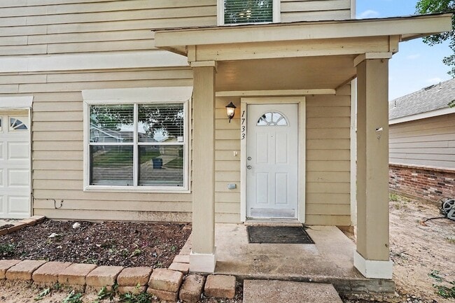 Photo - 1733 Vineridge Lane Unit House