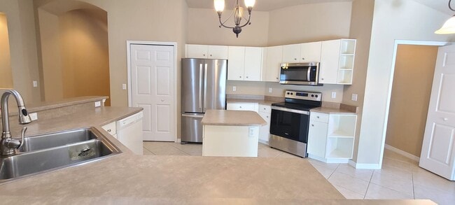 Building Photo - 6781 Calistoga Cir