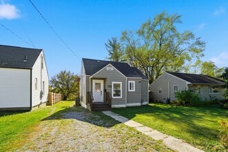 Building Photo - 149 W Lane Ave