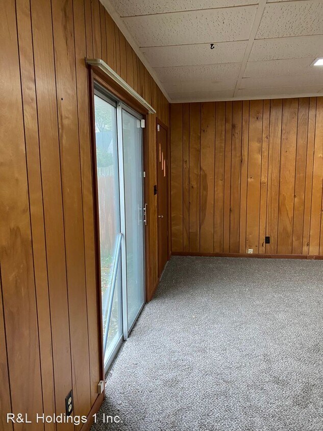 Foto del edificio - 3 br, 1.5 bath House - 328 n Lincoln