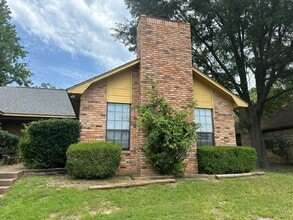 Building Photo - 314-316-316 Brookwood Dr