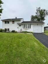 Building Photo - 2945 Windsor Dr