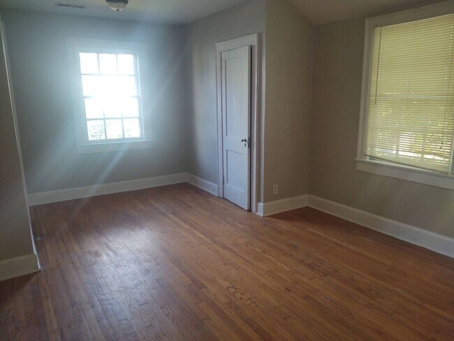 Foto del edificio - SH054 -703 N Lafayette Street
