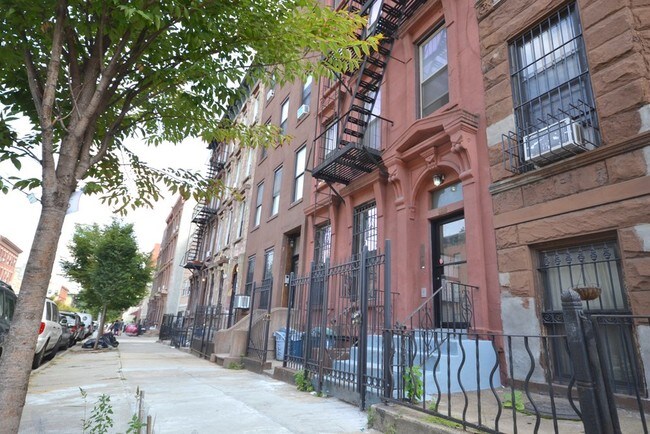 Building Photo - 124 Jefferson Ave