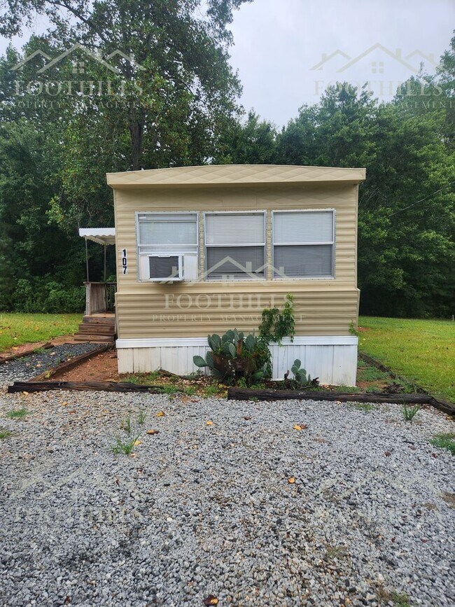 Foto del edificio - 3-Bedroom Single Wide in Westminister  wit...