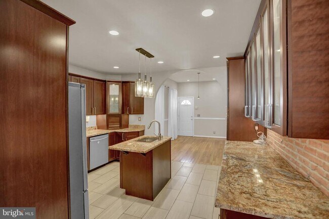 Foto del edificio - 2308 E Fairmount Ave