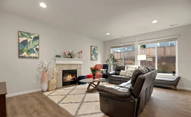 Foto del edificio - Beautiful 4-Bedroom Lake Stevens Home on a Corner Lot