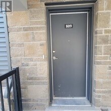 Building Photo - 809 Arcadian Private