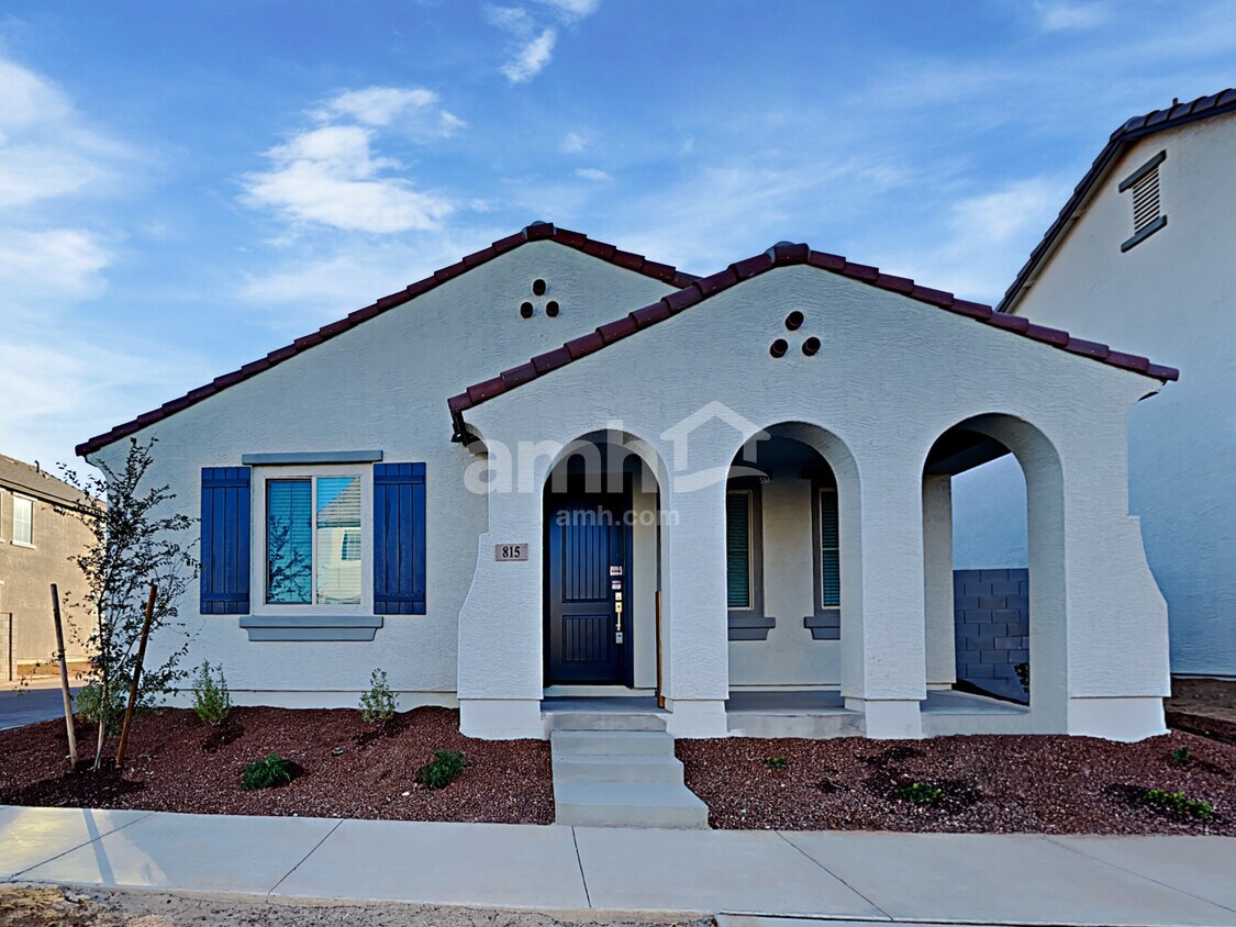 Primary Photo - 815 S 150th Dr